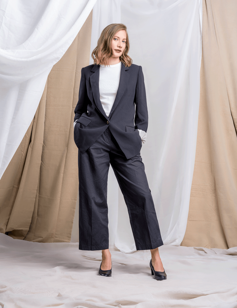 Ara-Orly--Highsoft-čierna