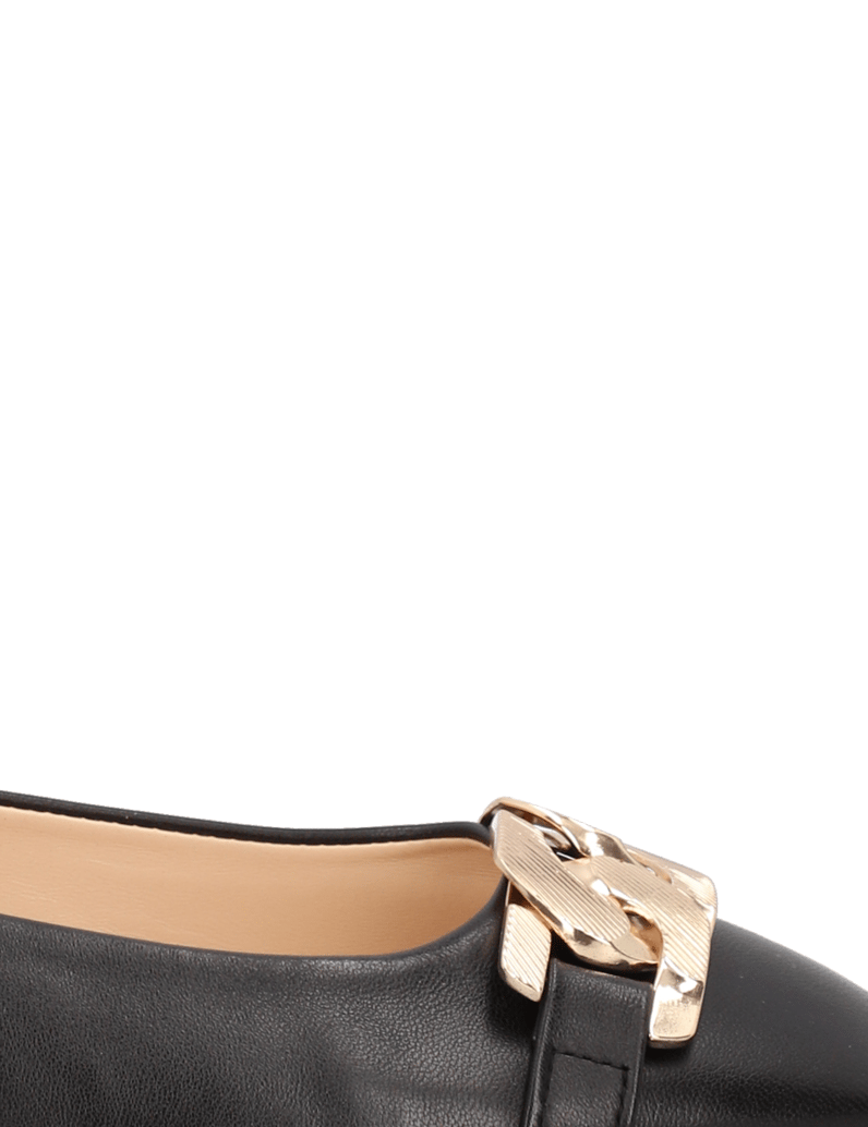 Högl-hladká-koža-baleríny