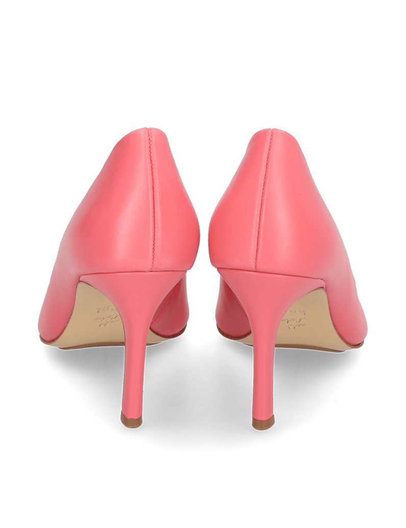 Högl-gladko-usnje-salonarji