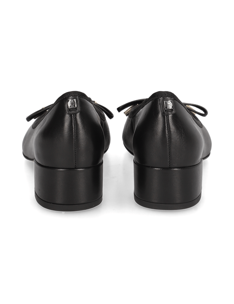 Högl-hladká-kůže-klasické-lodičky-černá