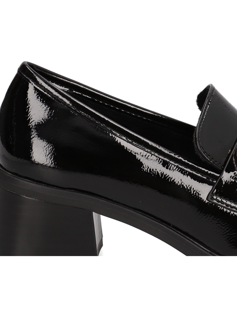 Pat-Calvin-lakovaná-koža-Klasické-lodičky