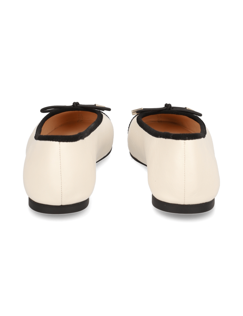 Kate-Gray-Glattleder-Ballerina