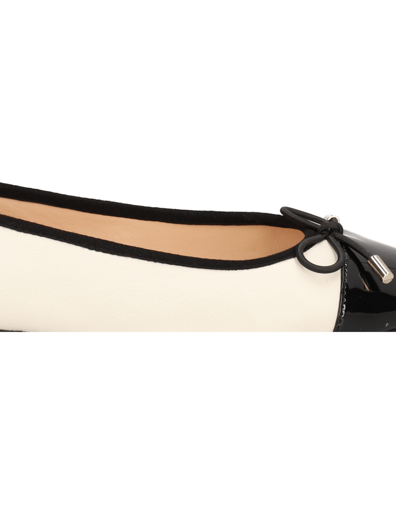 Kate-Gray-Glattleder-Ballerina