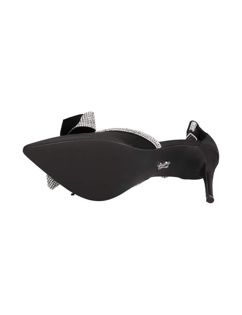 Steve-Madden-LIVE-UP