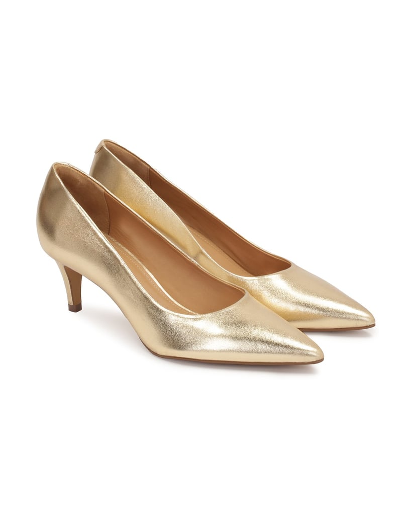 Kazar-Classic-gold-pumps-with-low-heel-zlatá