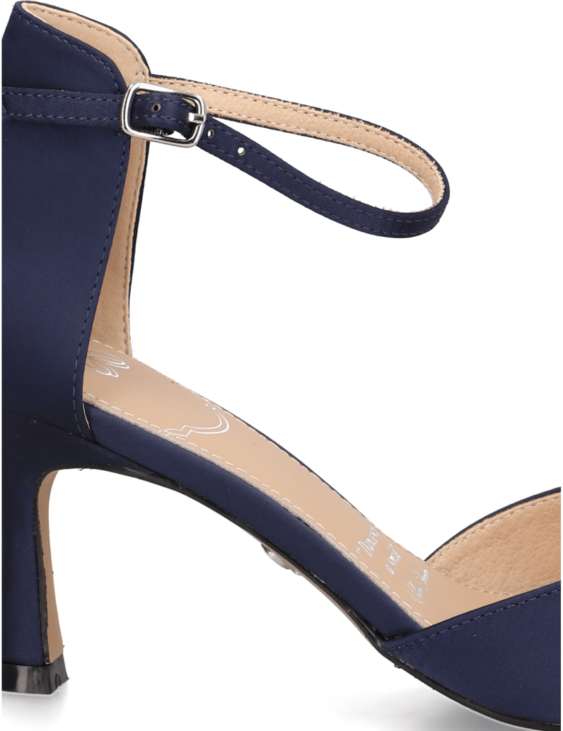 Silvia-Schneider-DANCING-PUMPS-béžová