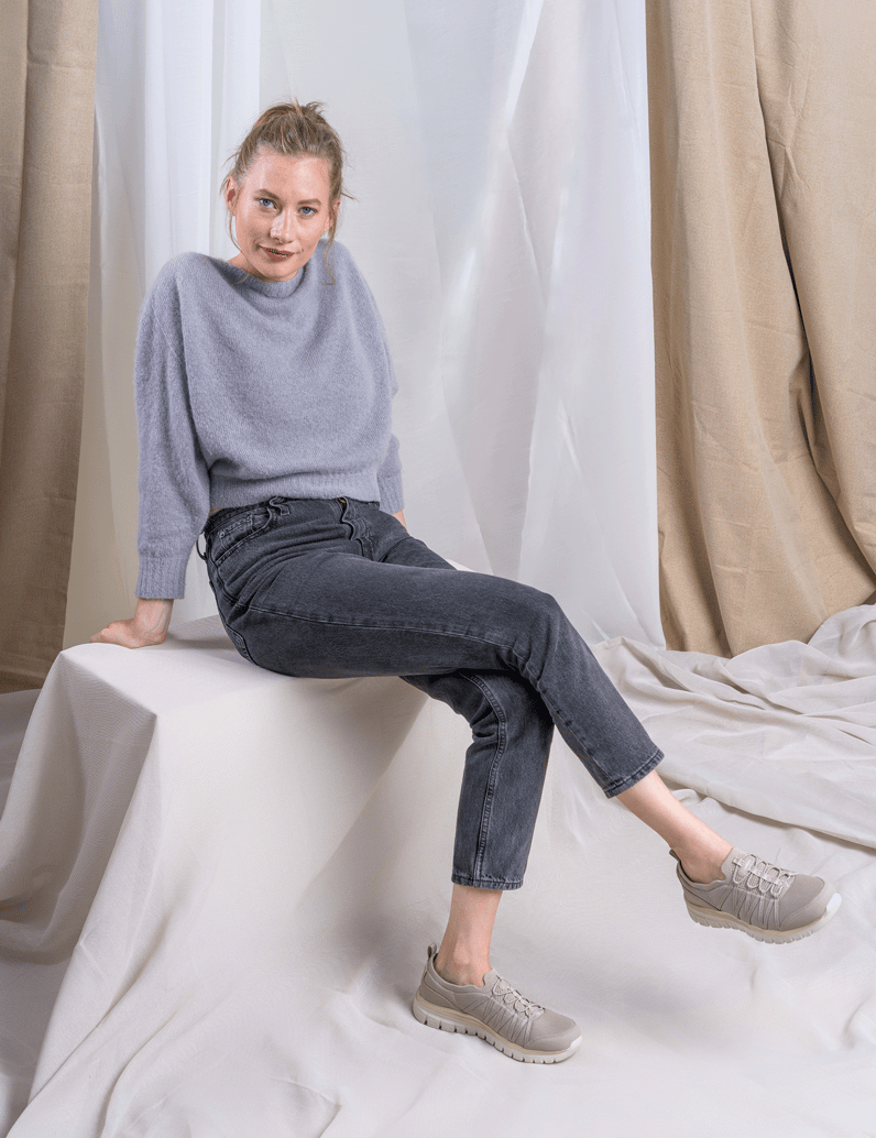 Skechers-GRACEFUL---PURECRUSH-černá