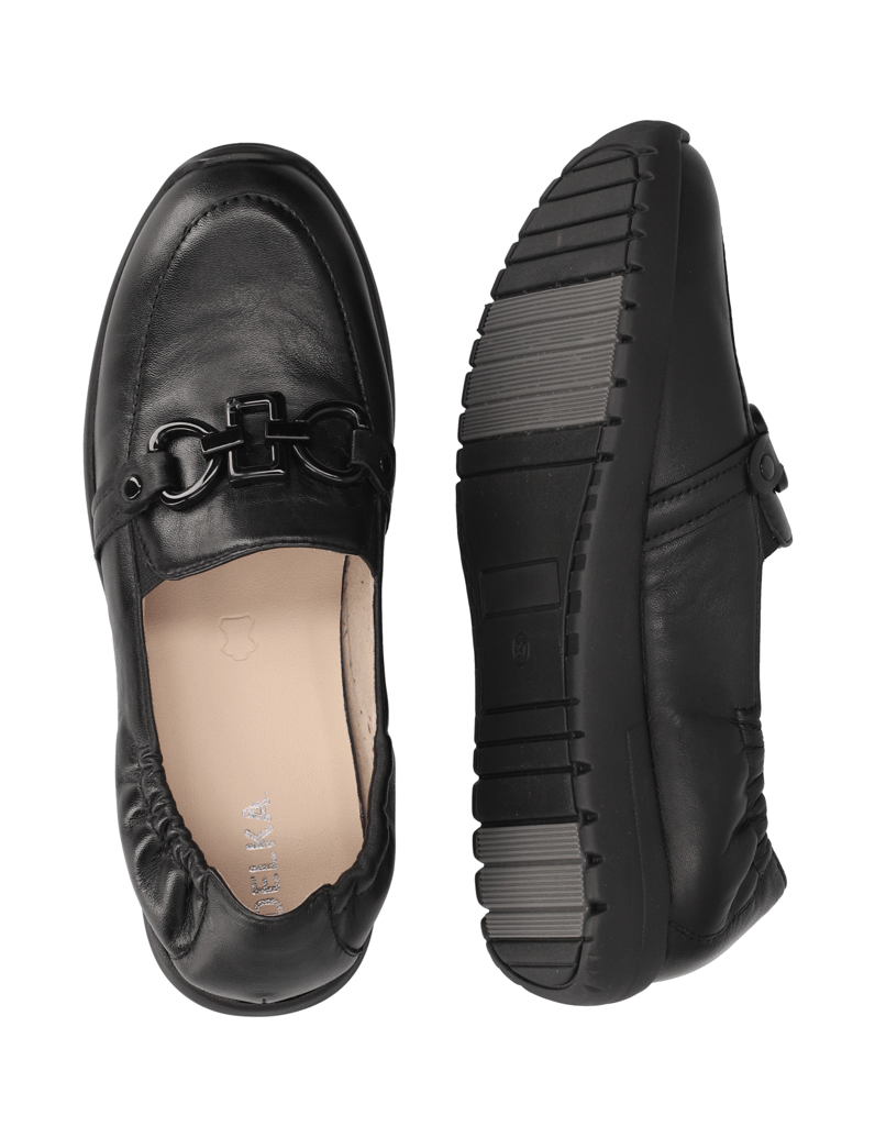 DELKA-hladká-koža-klasická-nazúvacia-obuv-čierna