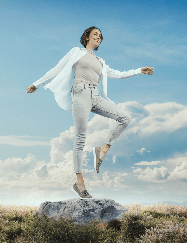 DELKA-Slipper-sportiv-beige