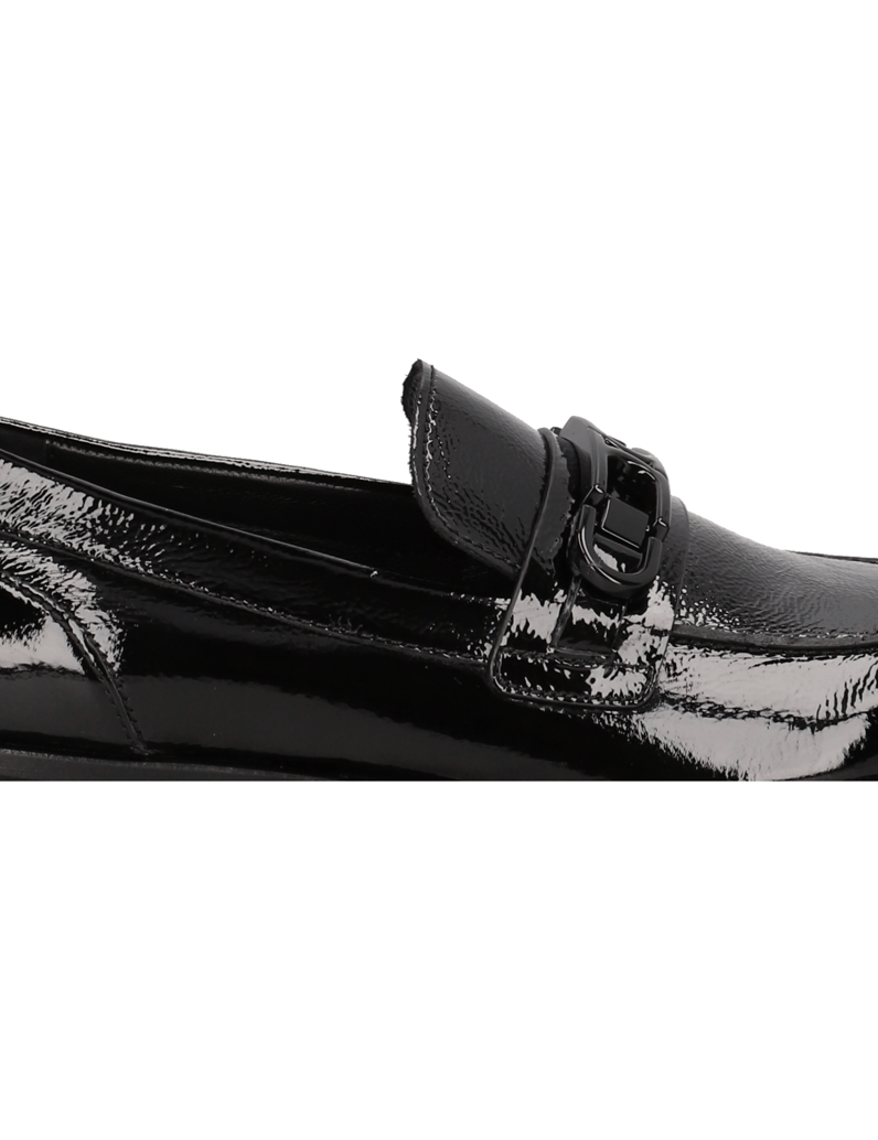 Högl-lakovaná-koža-klasická-nazúvacia-ob-čierna