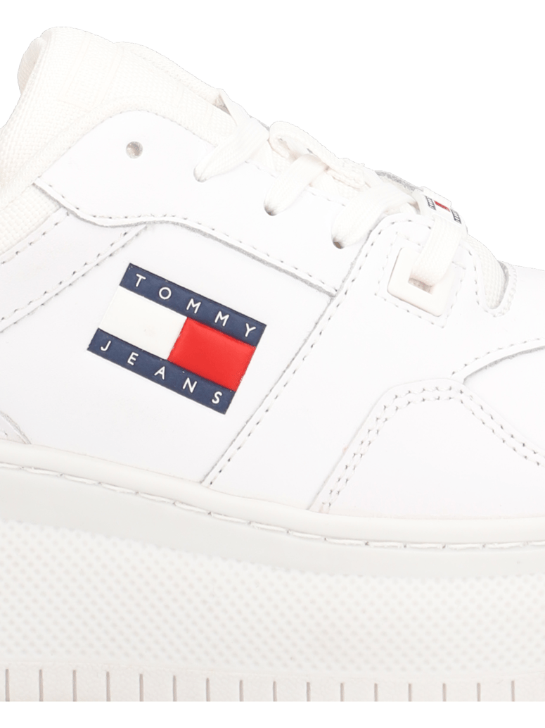 Tommy-Jeans-TJW-RETRO-BASKET-FLATFORM-ESS-biela