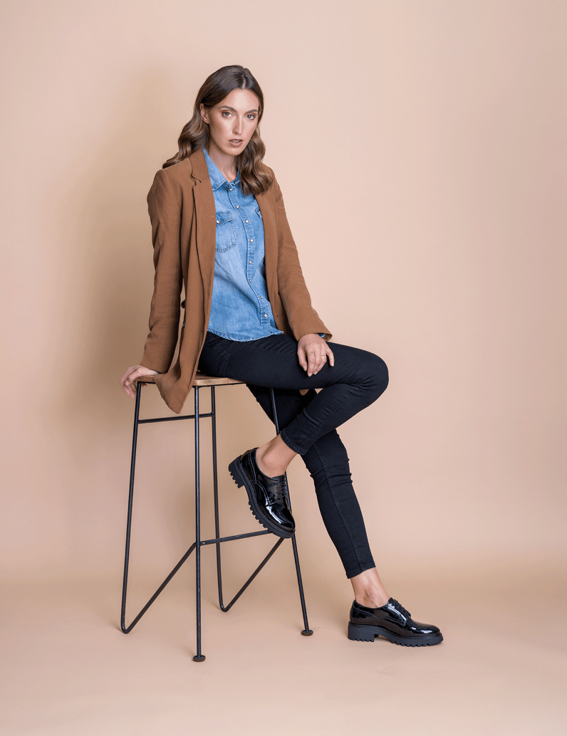 Pat-Calvin-lakovaná-syntetika-sportovní-polobo-černá