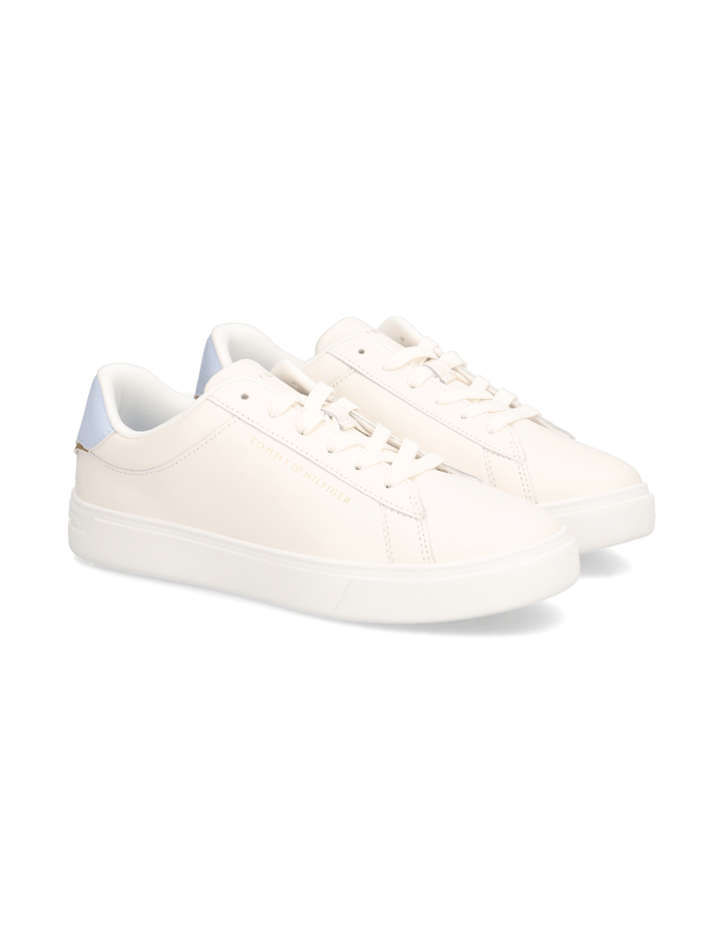 Tommy-Hilfiger-ESSENTIAL-COURT-SNEAKER-weiss