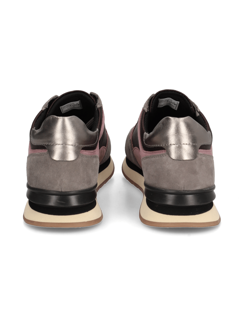 Pat-Calvin-superge-rjava