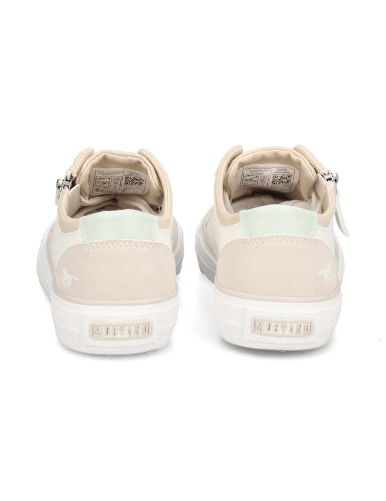 Mustang-superge-bela