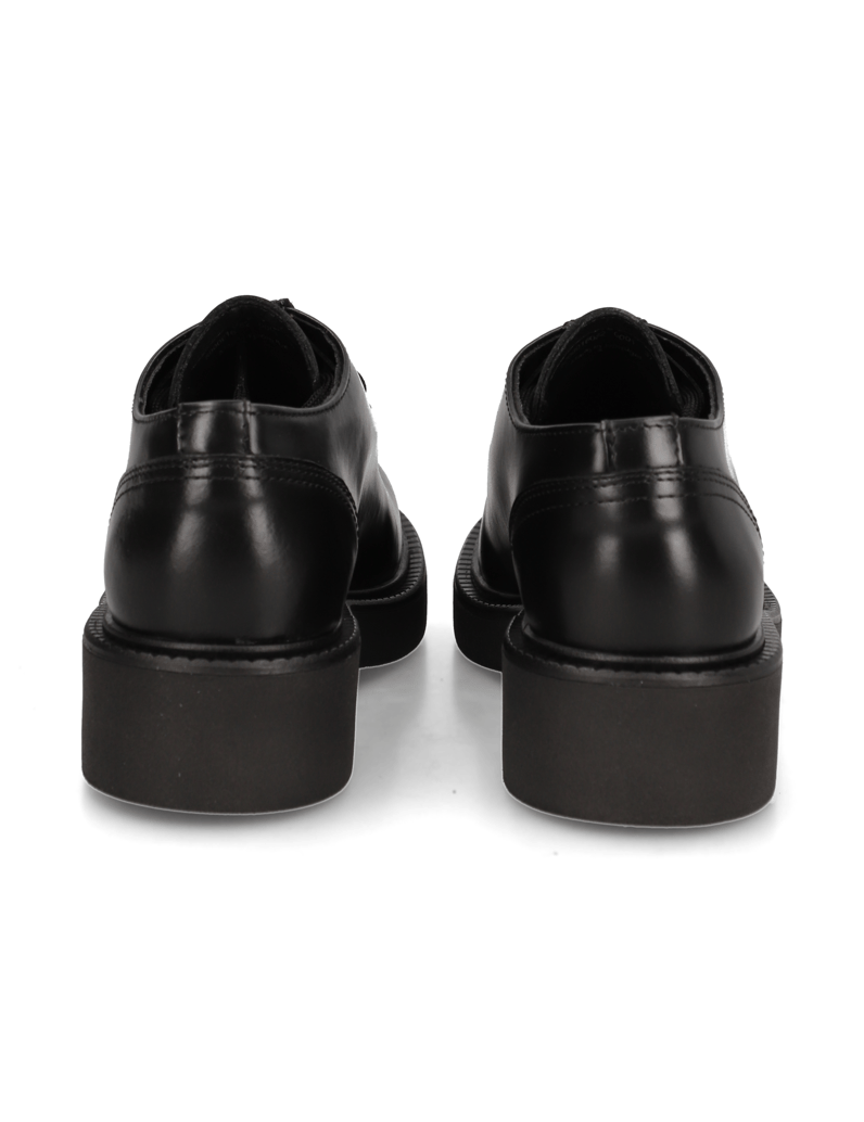 Marc-O´Polo-elegantná-šnurovacia-obuv-čierna