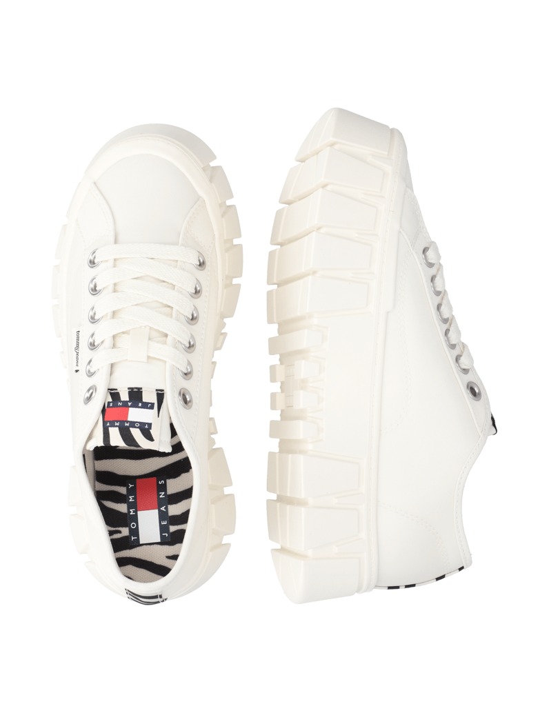 Tommy-Jeans-superge-bela