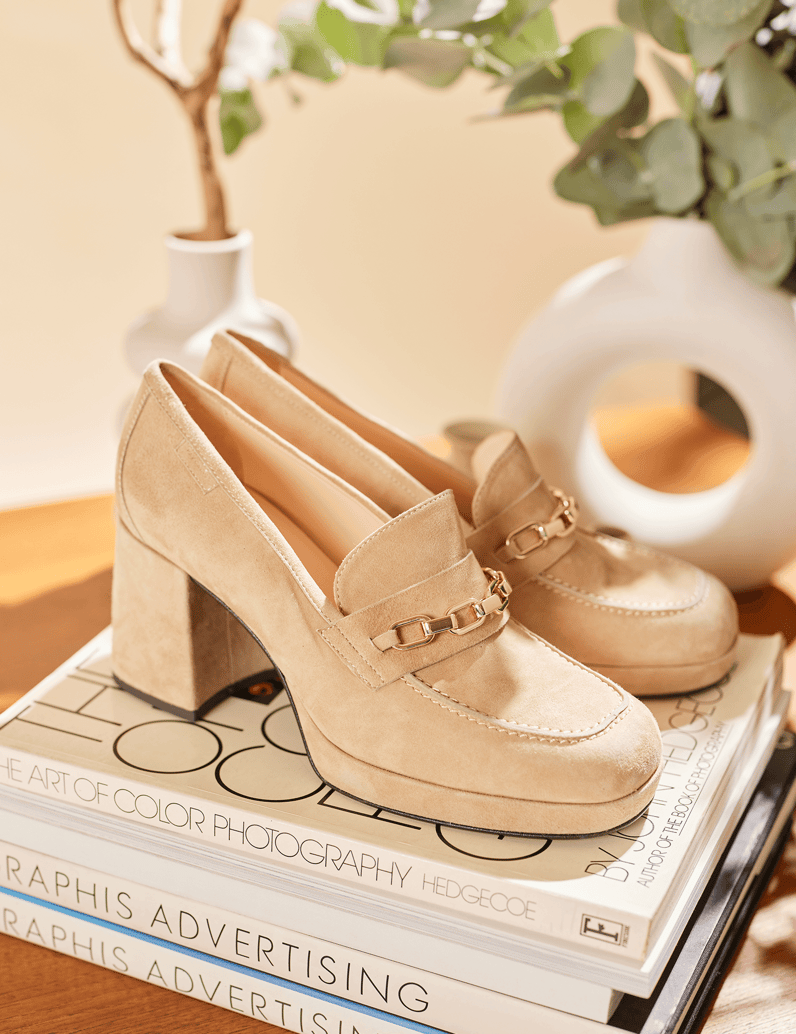 Pat-Calvin-velúr-Klasické-lodičky-béžová