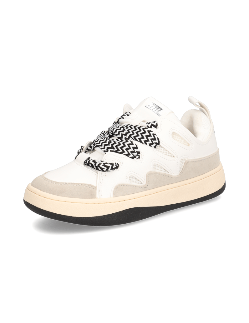 Steve-Madden-ROARING-bela