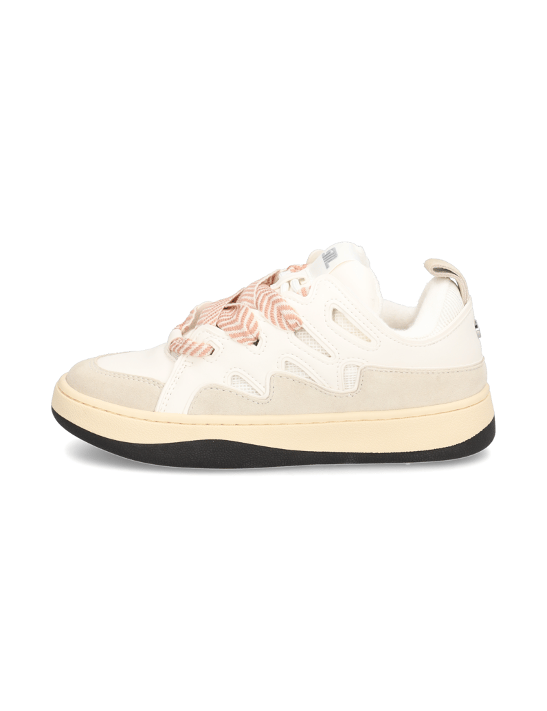 Steve-Madden-ROARING-biela