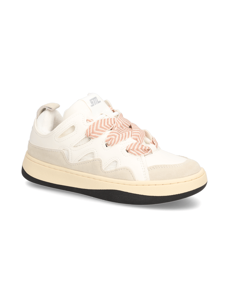 Steve-Madden-ROARING-biela