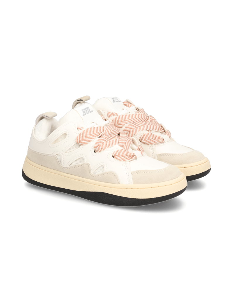 Steve-Madden-ROARING-biela