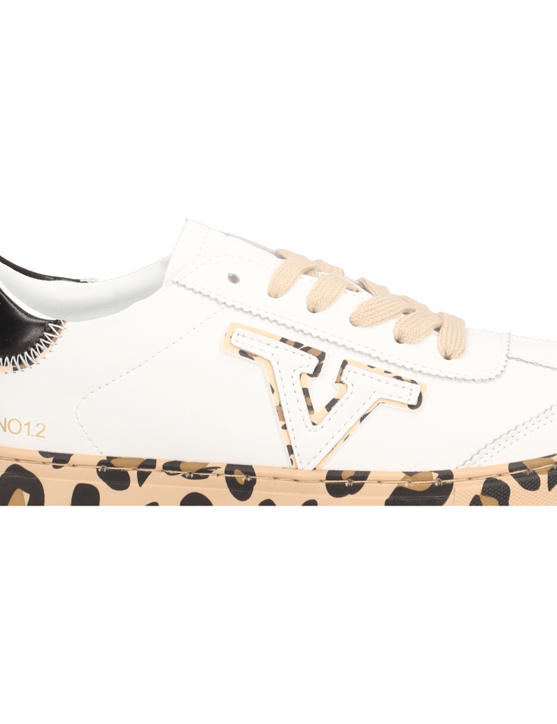 19V69-Italia-Moana-weiss