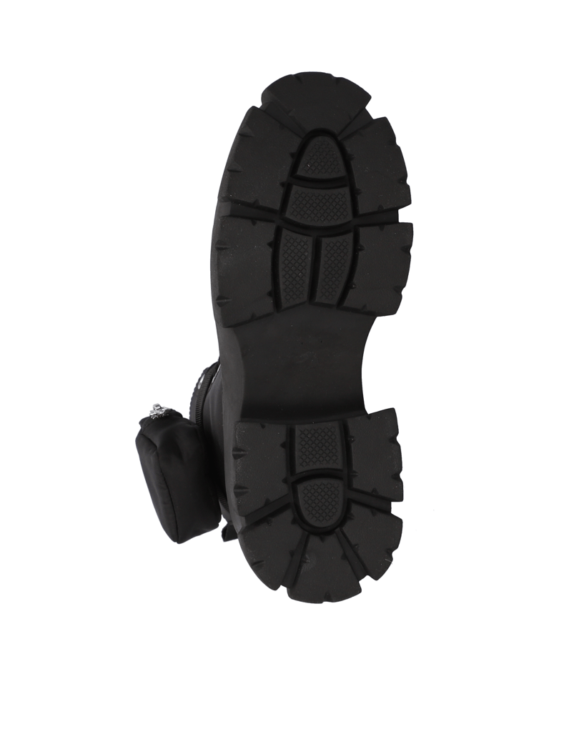 Steve-Madden-TANKER-P