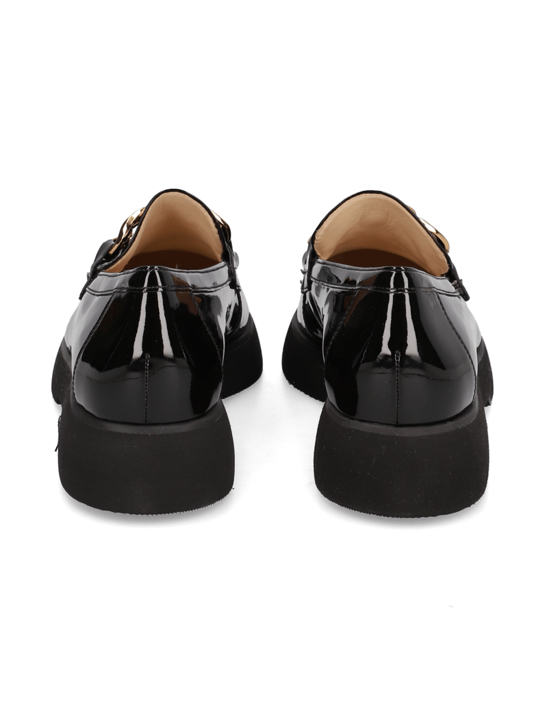 Högl-lakirano-usnje-mokasini