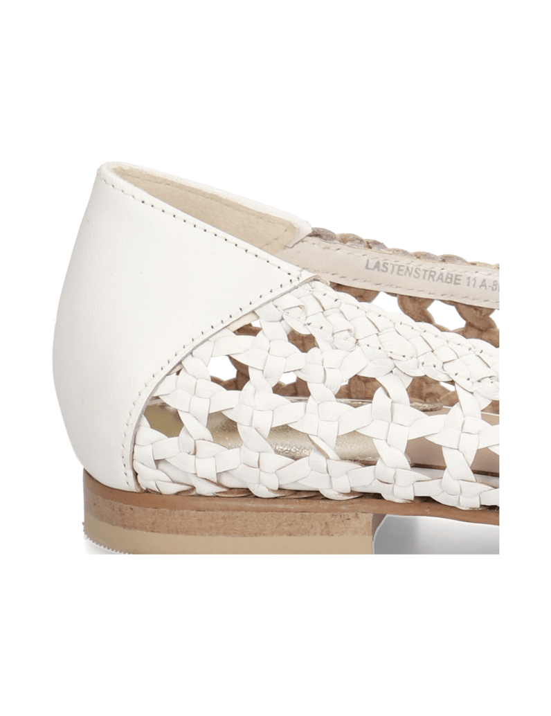 Lazzarini-hladká-koža-baleríny-biela