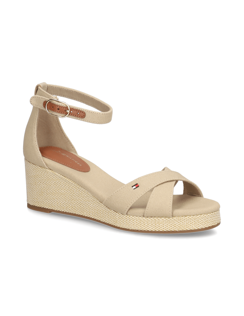 Tommy-Hilfiger-sandále-na-klinovom-podpätku-béžová