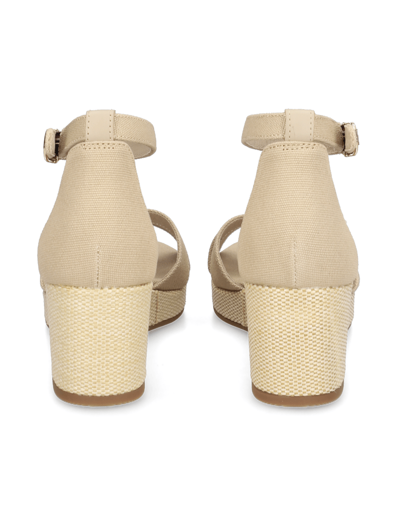 Tommy-Hilfiger-sandále-na-klinovom-podpätku-béžová