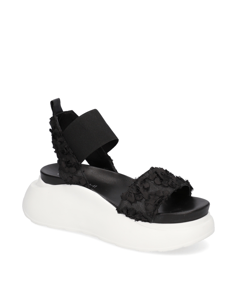 Elena-Iachi-Textil-Sandale