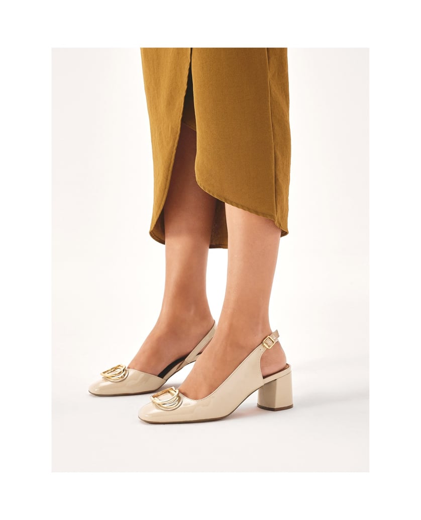 Kazar-Patent-leather-pumps-with-open-heel-on-a-low-post-béžová
