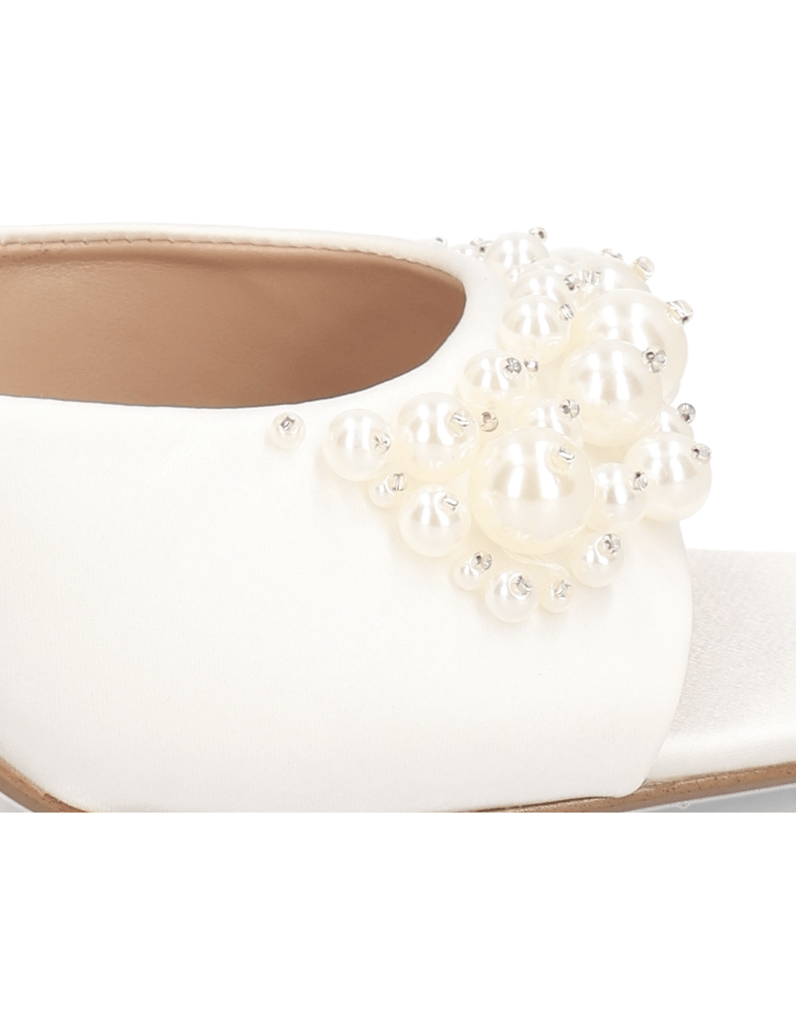 Steve-Madden-sandály-bílá