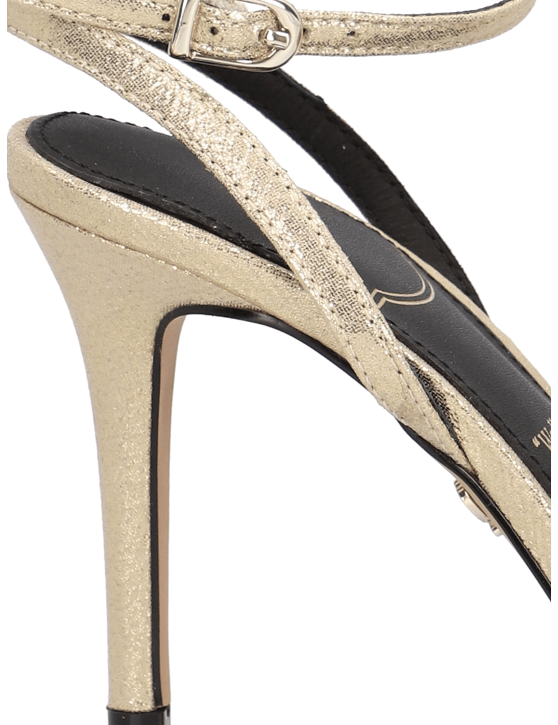 Silvia-Schneider-Sandale-gold