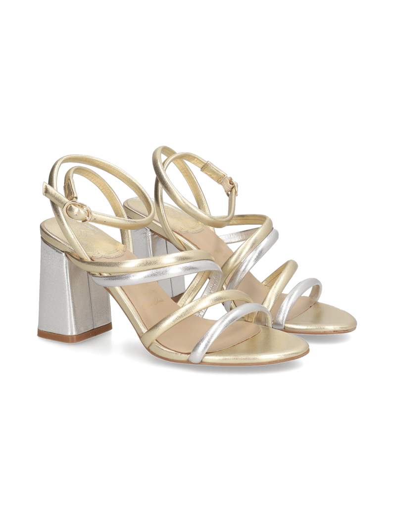 Silvia-Schneider-Glattleder-Sandale-gold