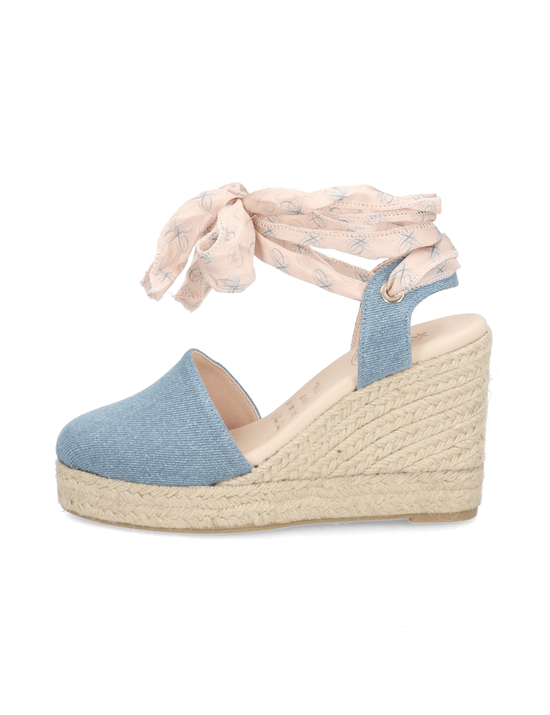 Silvia-Schneider-sandále-na-klinovom-podpätku-béžová