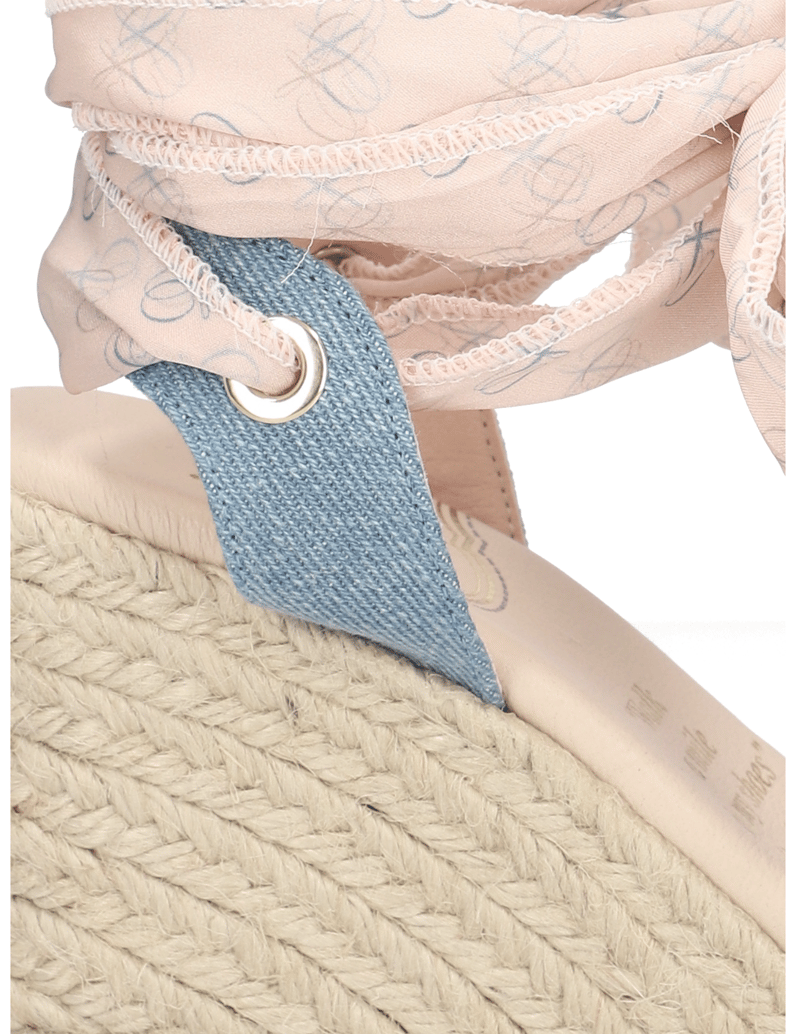 Silvia-Schneider-sandále-na-klinovom-podpätku-béžová