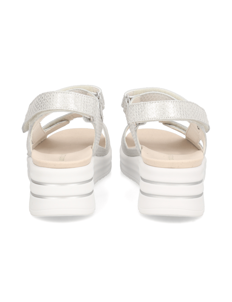 Waldläufer-sandály-na-klínku-stříbrná