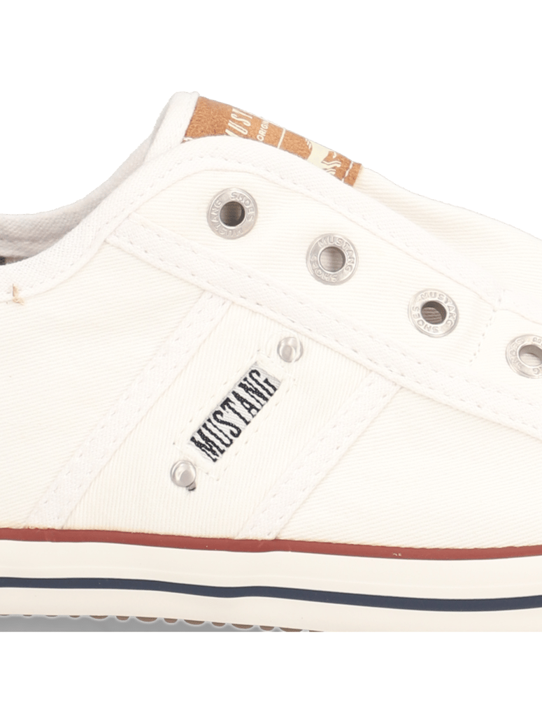 Mustang-Canvas-Sneaker