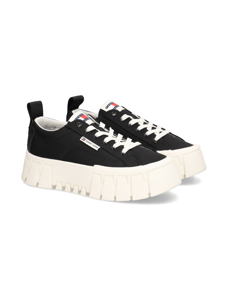 Tommy-Jeans-superge-črna
