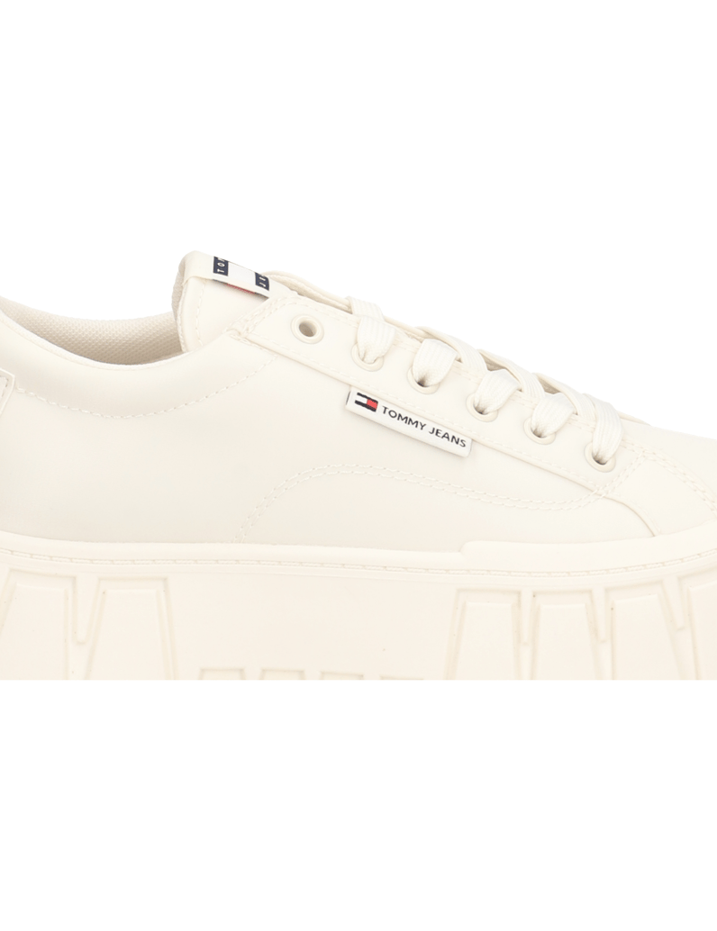 Tommy-Jeans-tenisky-čierna