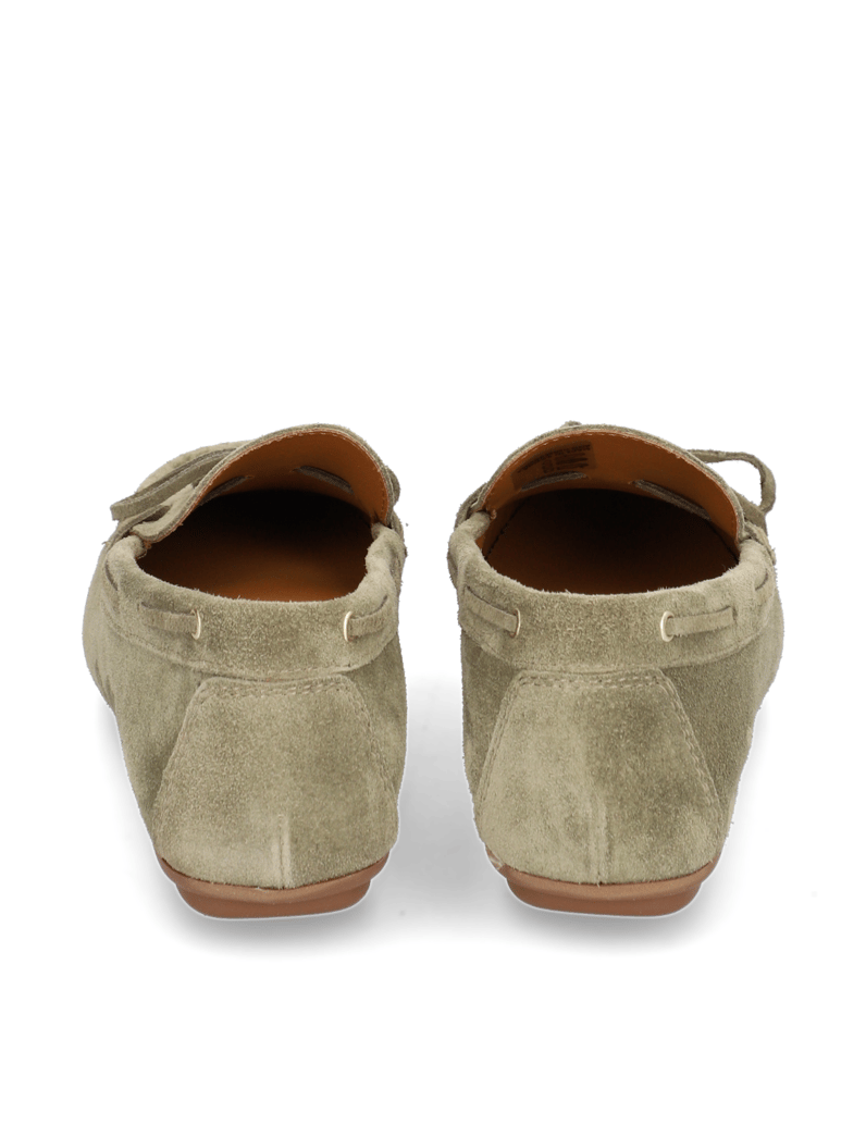 Pat-Calvin-semiš-usnje-slip-on-obutev