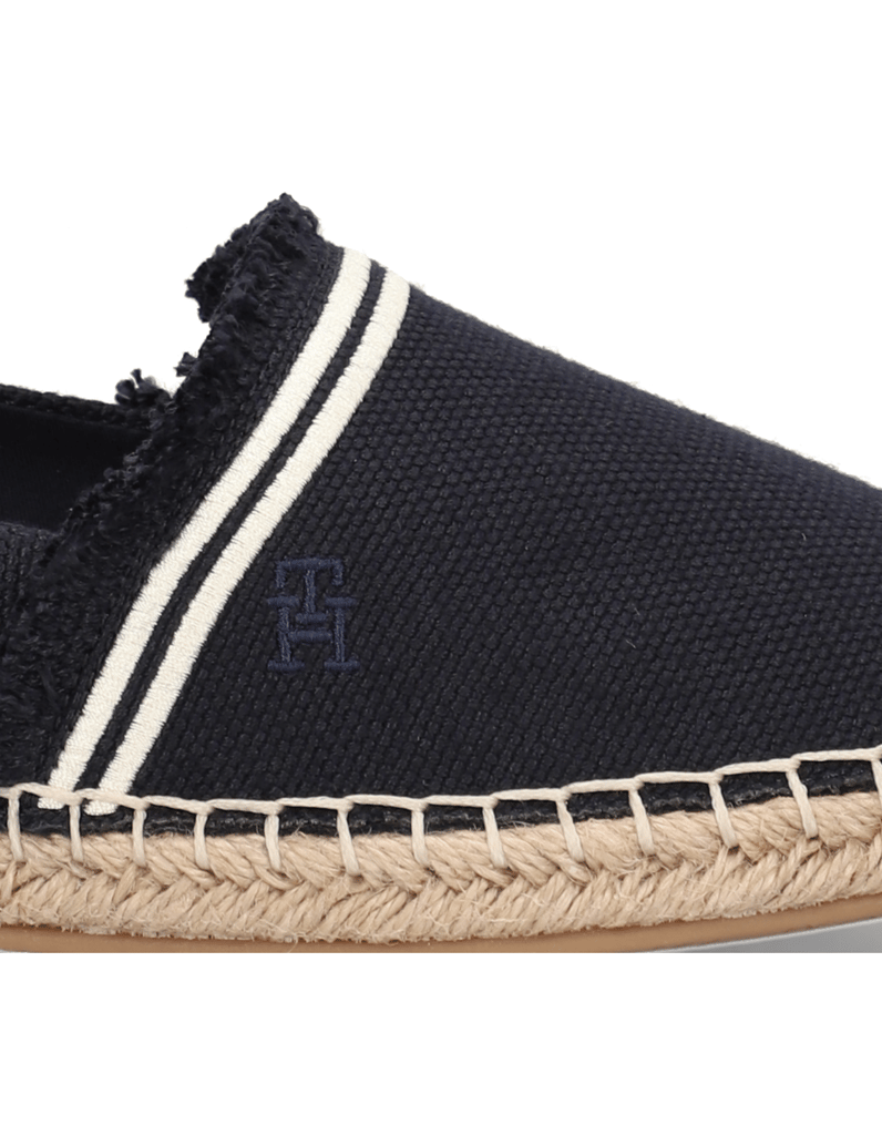 Tommy-Hilfiger-FRINGE-CANVAS-CLOSED-ESPADRILLE-beige