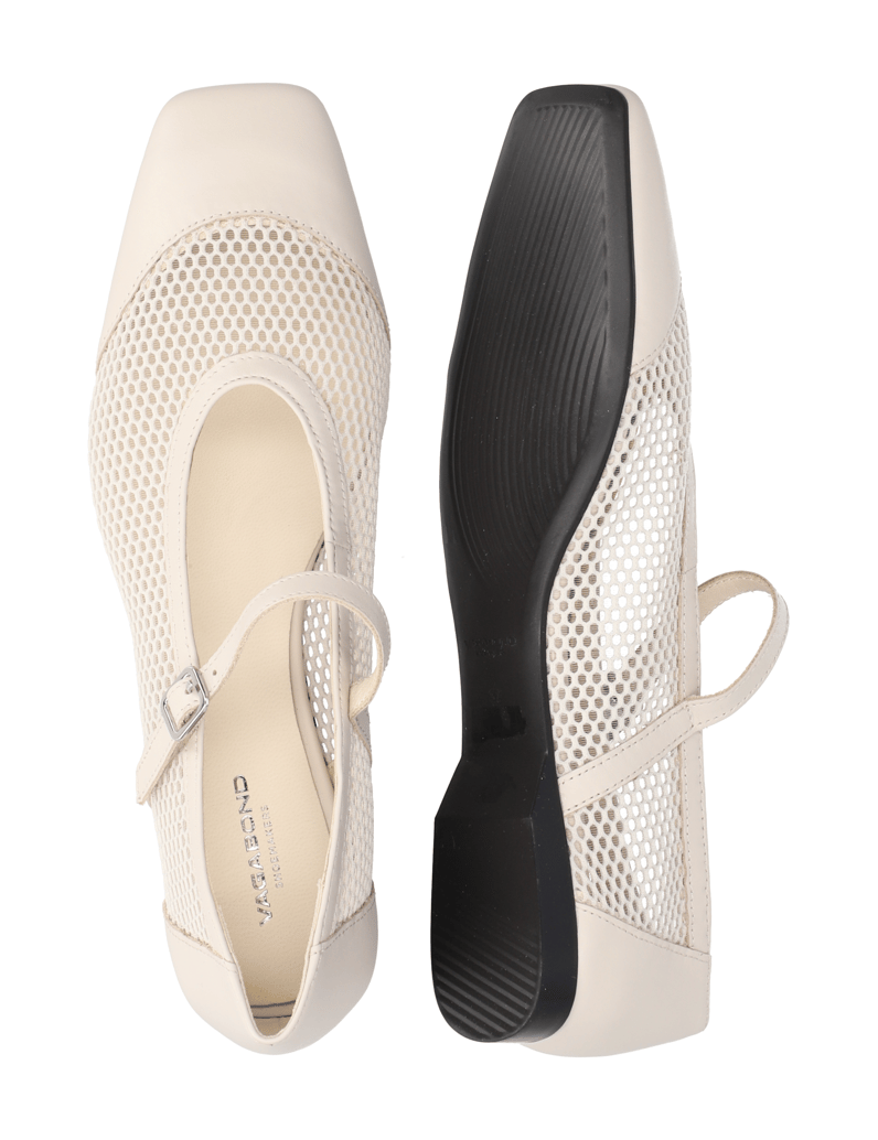 Vagabond-Delia-weiss