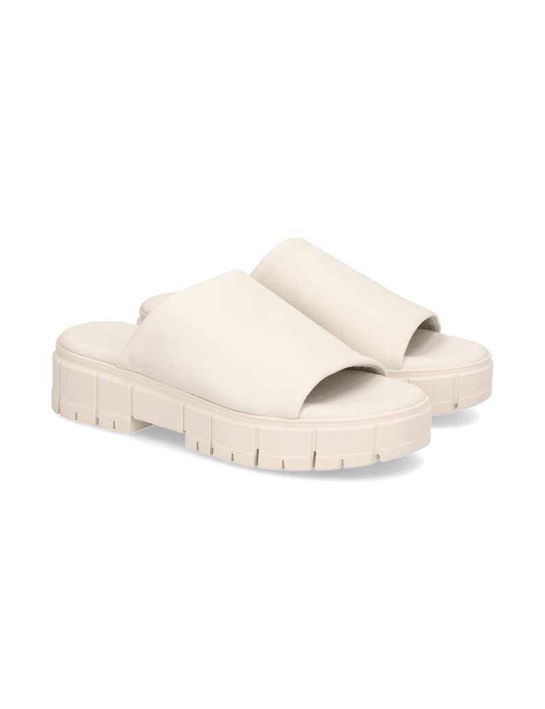 TAMARIS-hladká-koža-šľapky