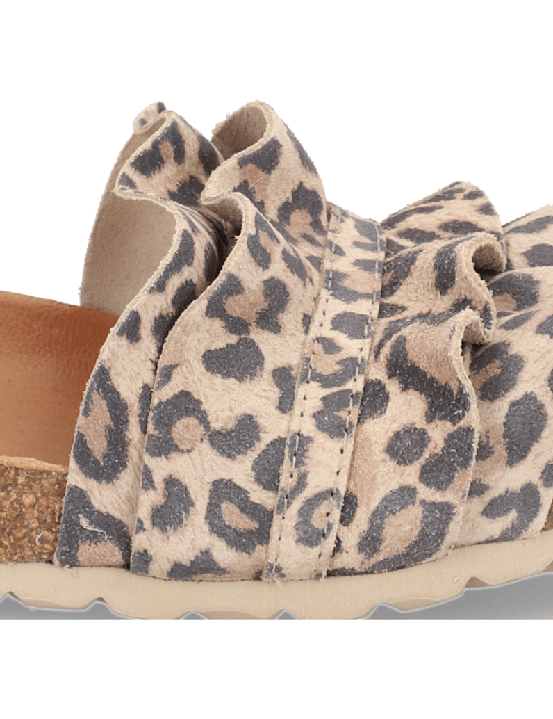 Verbenas-ROCIO-SERRAJE-VOLANTE-beige