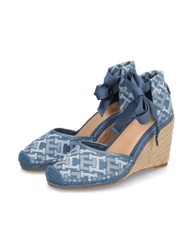 Tommy-Hilfiger-CLOSED-TOE-WEDGE-MONOGRAM
