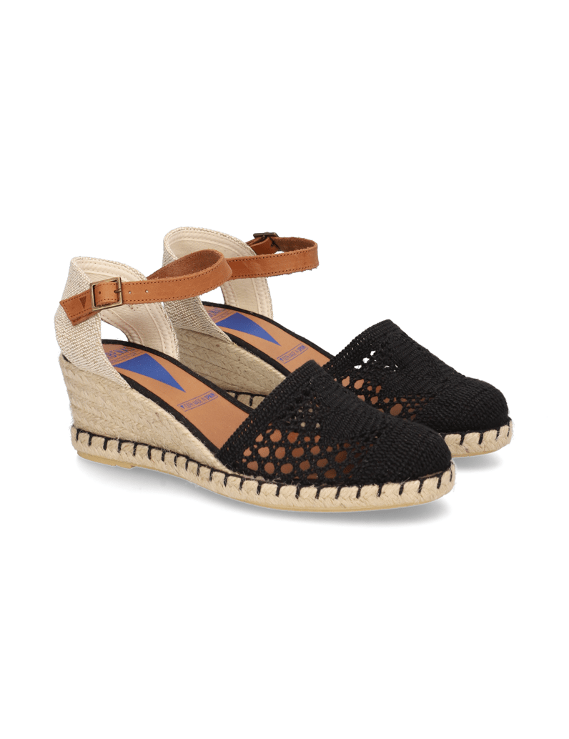 Verbenas-textil-sandály-na-klínku-černá